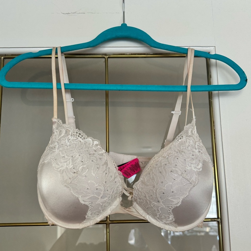 34D La Senza Extra Padding